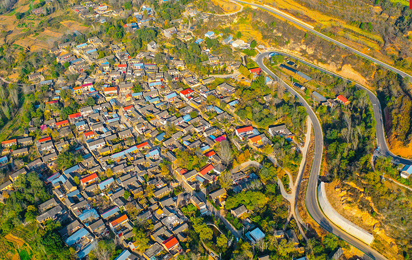 夏縣：山區(qū)道路暢 鄉(xiāng)村產(chǎn)業(yè)興  