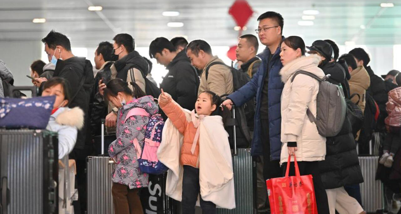 北京豐臺(tái)站迎來春運(yùn)客流高峰期