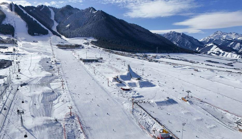 烏魯木齊“熱雪”迎冬