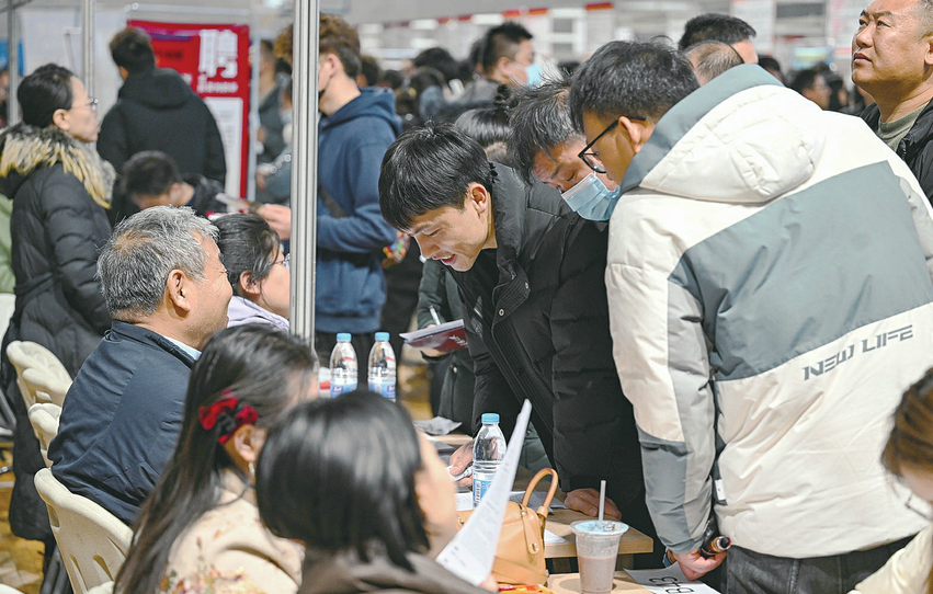 寧夏銀川：春季萬(wàn)人招聘促就業(yè)